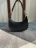Picture of AVA STRAP HANDBAG SIZE: 24137 MODEL: 196923