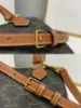 Picture of FLOWER COW LEATHER BOSTON BAG SIZE: 19.5 X 14 X 7CM NUMBER: 197582