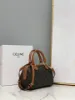 Picture of FLOWER COW LEATHER BOSTON BAG SIZE: 19.5 X 14 X 7CM NUMBER: 197582