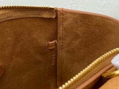 Picture of GRAINY CALFSKIN LEATHER HANDBAG NO. 175519