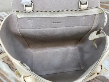 Picture of GRAINY CALFSKIN LEATHER HANDBAG NO. 175519