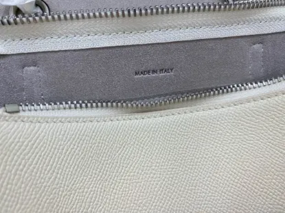 Picture of GRAINY CALFSKIN LEATHER HANDBAG NO. 175519