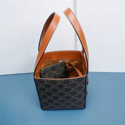 Picture of TRIOMPHE HANDBAG NO.199202