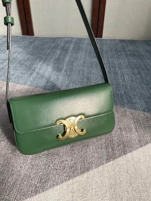 Picture of TRIOMPHE UNDERARM BAG MODEL: 194142 SIZE: 20X10X4CM