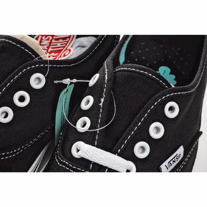 Picture of VANS AUTHENTIC LOW-TOP SNEAKERS