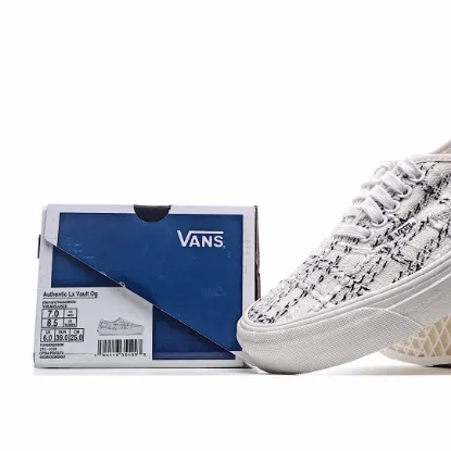 Picture of VANS AUTHENTIC LOW-TOP SNEAKERS