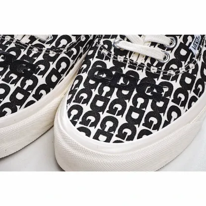 Picture of VANS AUTHENTIC LOW-TOP SNEAKERS