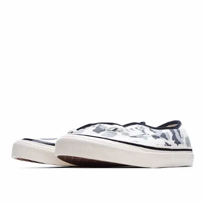 Picture of VANS AUTHENTIC LOW-TOP SNEAKERS