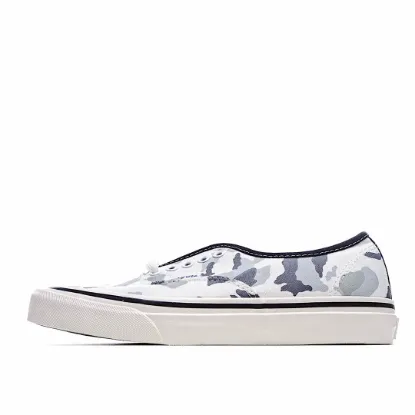 Picture of VANS AUTHENTIC LOW-TOP SNEAKERS