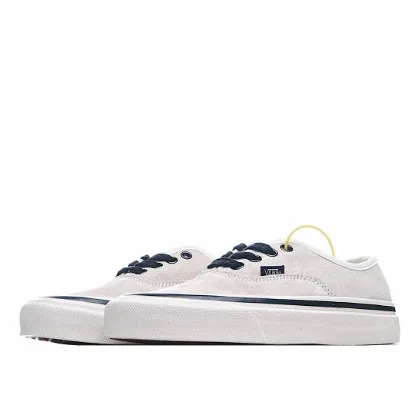 Picture of VANS AUTHENTIC LOW-TOP SNEAKERS