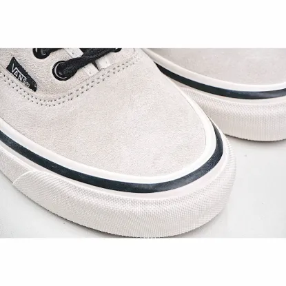 Picture of VANS AUTHENTIC LOW-TOP SNEAKERS