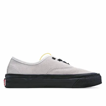Picture of VANS AUTHENTIC LOW-TOP SNEAKERS