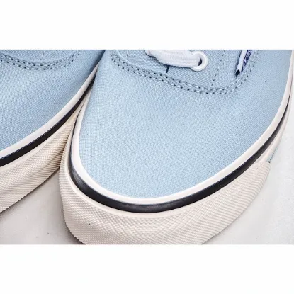 Picture of VANS AUTHENTIC LOW-TOP SNEAKERS