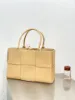 Picture of BV ARCO TOTE HANDBAG SIZE:38X25 609175