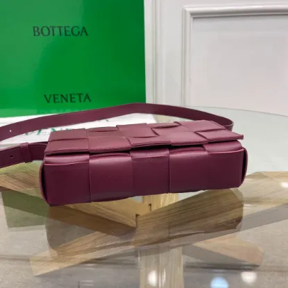 Picture of BV BOTTEGA VENETA CASSETTE BAG SIZE: 23X15CM