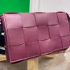 Picture of BV BOTTEGA VENETA CASSETTE BAG SIZE: 23X15CM