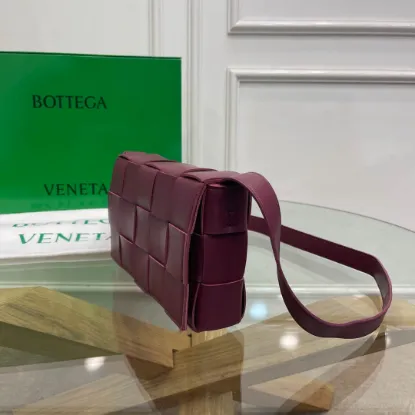 Picture of BV BOTTEGA VENETA CASSETTE BAG SIZE: 23X15CM