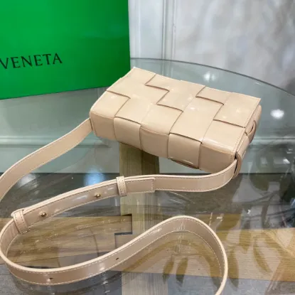 Picture of BV BOTTEGA VENETA CASSETTE BAG SIZE: 23X15CM