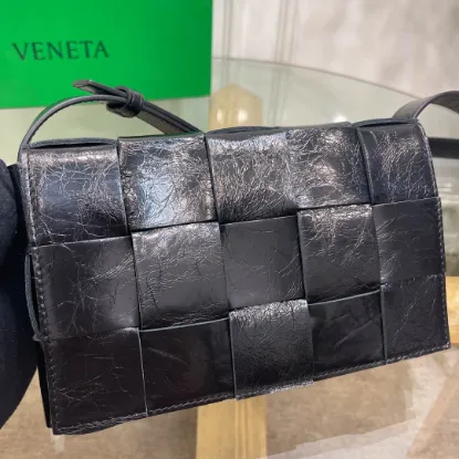 Picture of BV BOTTEGA VENETA CASSETTE BAG SIZE: 23X15CM