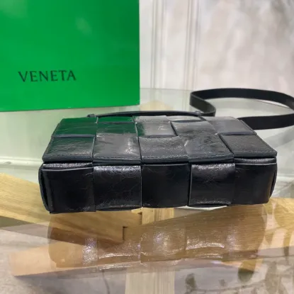 Picture of BV BOTTEGA VENETA CASSETTE BAG SIZE: 23X15CM