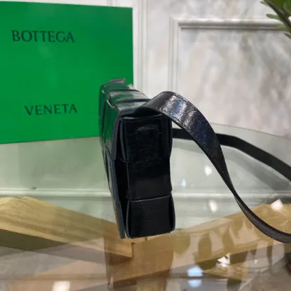 Picture of BV BOTTEGA VENETA CASSETTE BAG SIZE: 23X15CM