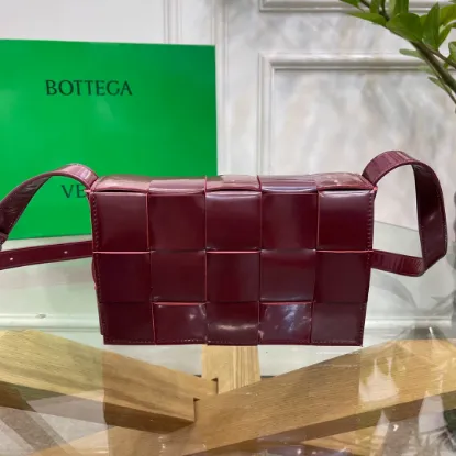 Picture of BV BOTTEGA VENETA CASSETTE BAG SIZE: 23X15CM DATE