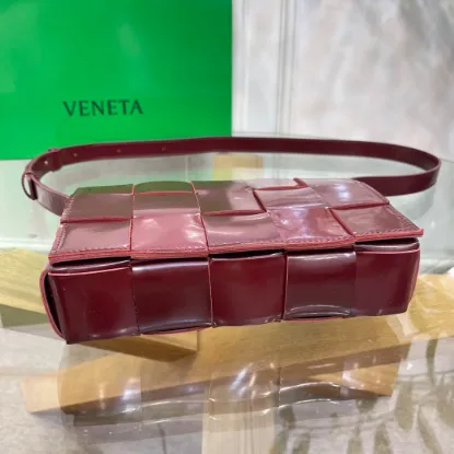 Picture of BV BOTTEGA VENETA CASSETTE BAG SIZE: 23X15CM DATE