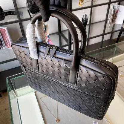 Picture of BV BRIEFCASE 38CM 98065