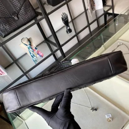 Picture of BV BRIEFCASE 38CM 98082