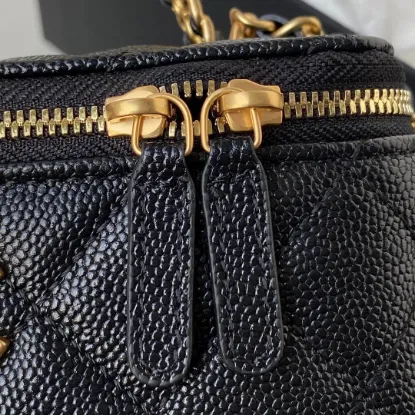 Picture of AP2805 CALFSKIN MODEL: AP2805 SIZE: 17*9.5*8*CM