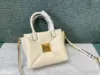 Picture of Valentin0 Model:1186 Size:18.5 x15x11cm