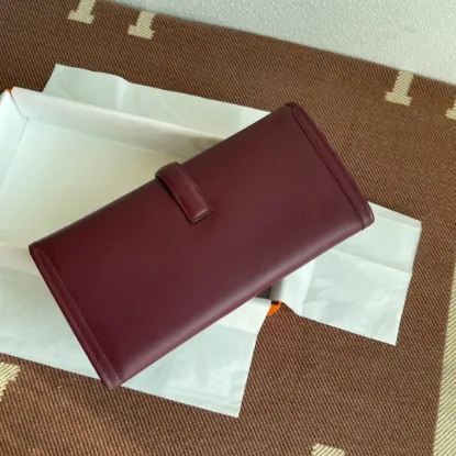 Picture of Burgundy
