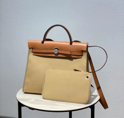 Picture of Canvas bag Size: 31*15*10cm