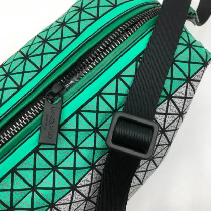 Picture of Miyake Life Size: 26/15/11cm Gray with Green