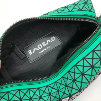 Picture of Miyake Life Size: 26/15/11cm Gray with Green
