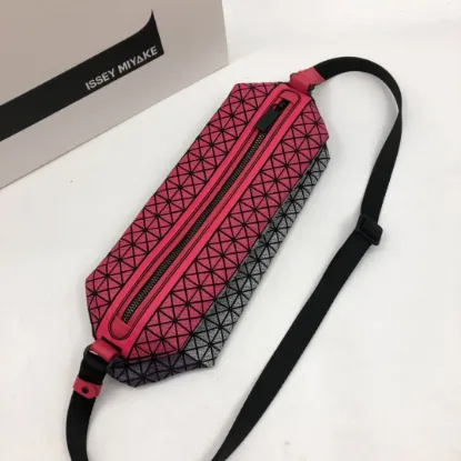 Picture of Miyake Life Size: 26/15/11cm Grey with Rose