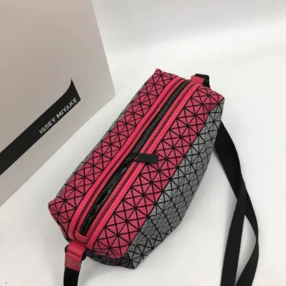 Picture of Miyake Life Size: 26/15/11cm Grey with Rose