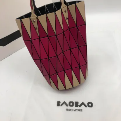 Picture of Miyake Life Size: 300*155*155mm Size: 400*195*195mm