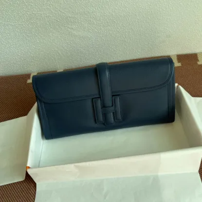 Picture of Dark blue Dinner bag
