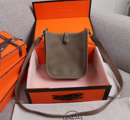 Picture of Evelyne mini 100 with size:17cm
