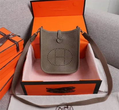Picture of Evelyne mini 100 with size:17cm