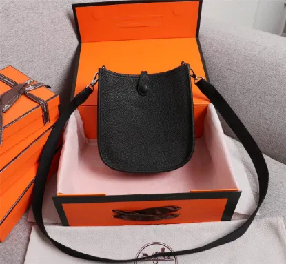 Picture of Evelyne mini 100 with size:17cm