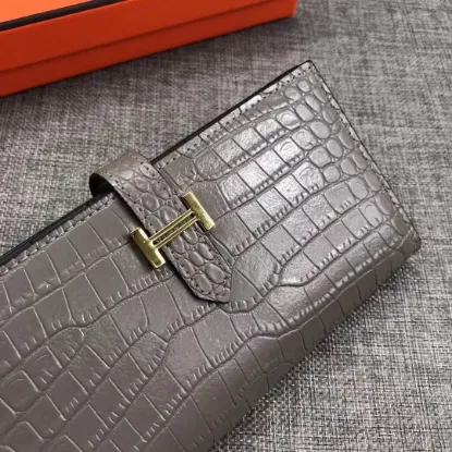 Picture of Hermes crocodile print Size:9X17.5 CM Model:5123