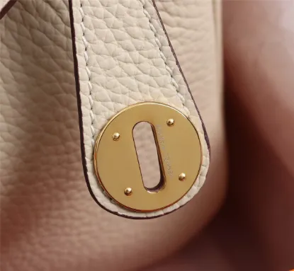 Picture of Hermes Lindy Bag