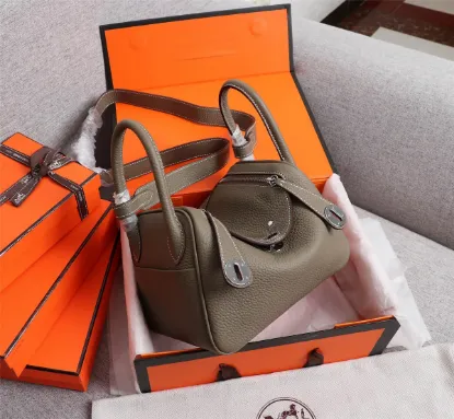 Picture of Hermes Lindy Bag