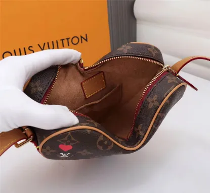 Picture of Louis Vuitton Model: 45149 Size: 22x20x6cm