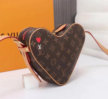 Picture of Louis Vuitton Model: 45149 Size: 22x20x6cm