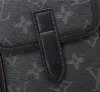 Picture of Louis Vuitton Model: 69404 Size: 15x17x8cm