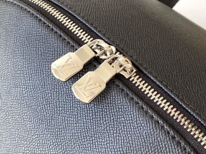 Picture of Louis Vuitton Model: M33450 Size: 37.0 x 40.0 x 20.0 cm