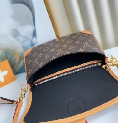 Picture of Louis Vuitton Retro Underarm Crossbody Bag